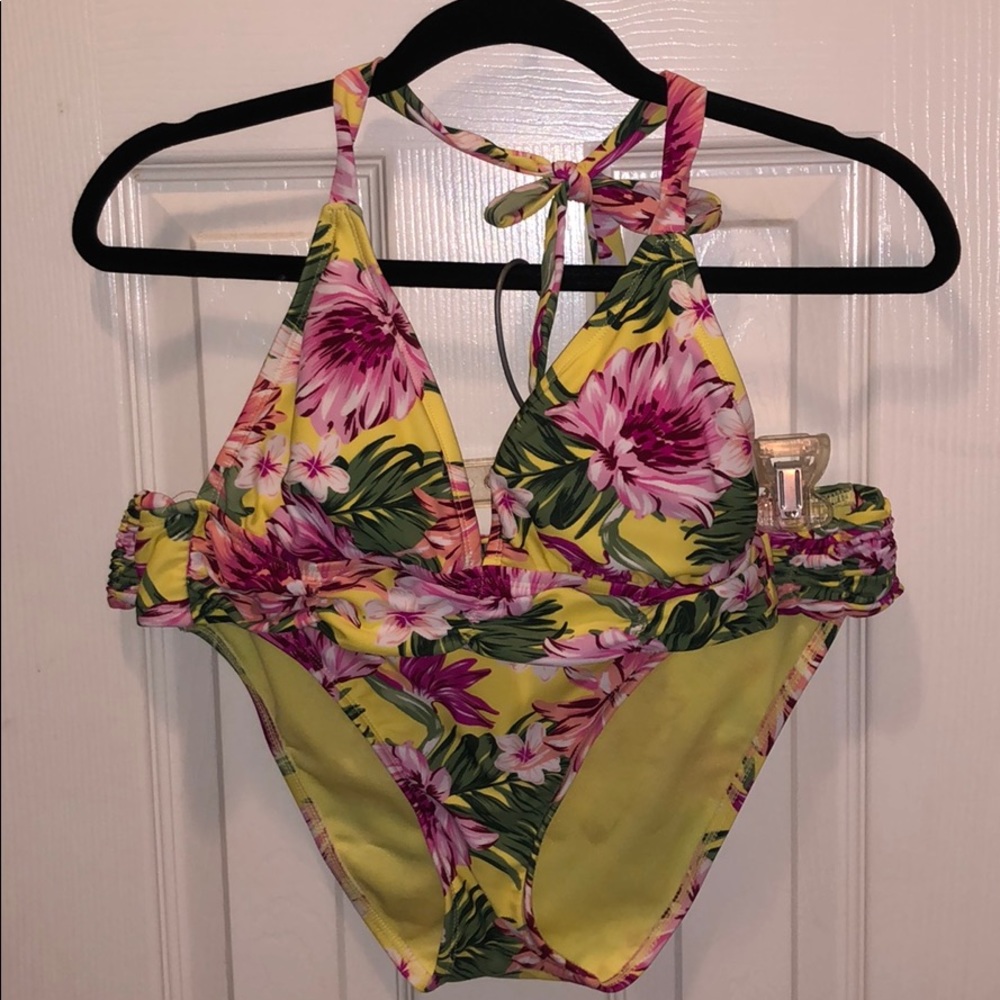 Super cute bathing suit from Target!